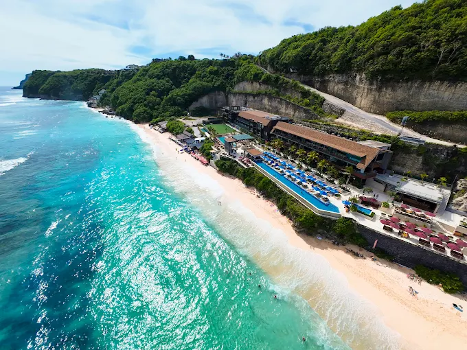 White Rock Beach Club