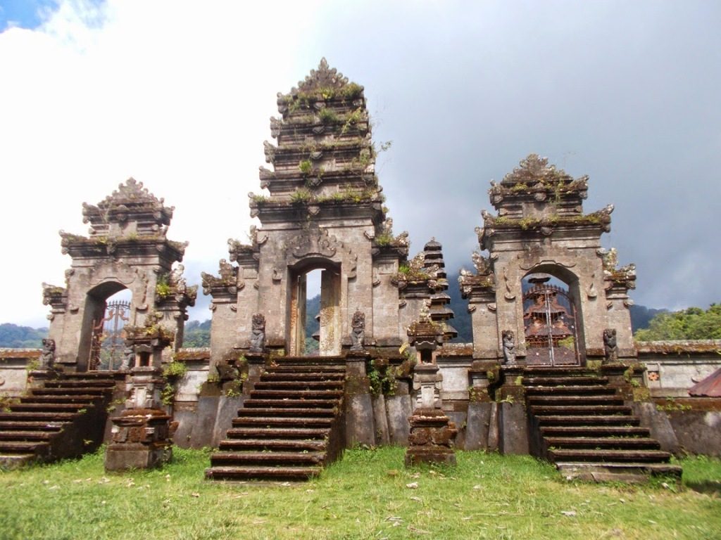Lake Tamblingan